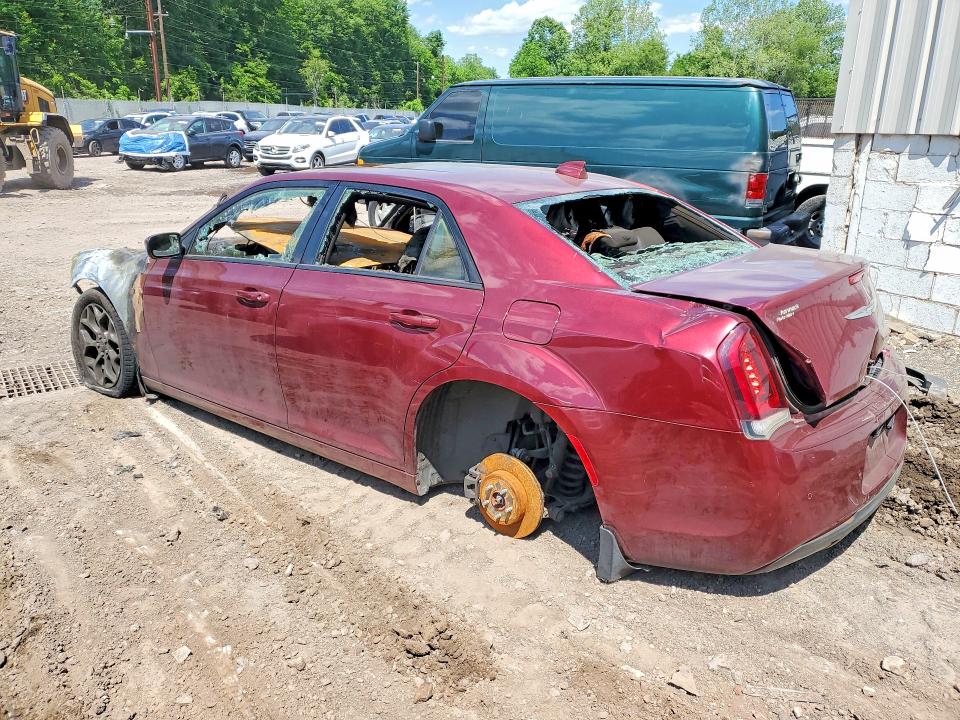55357596 :رقم المزاد ، 2C3CCAGG7JH331057 vin ، 2018 Chrysler 300 مزاد بيع