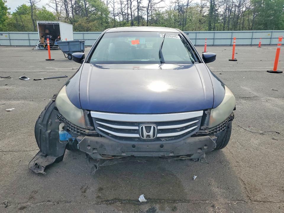 54805346 :رقم المزاد ، 1HGCP2F87BA154978 vin ، 2011 Honda Accord مزاد بيع