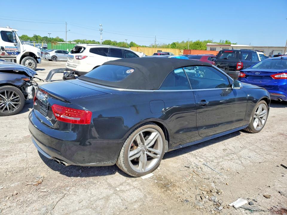 52683536 :رقم المزاد ، WAUVGAFH2BN011847 vin ، 2011 Audi S5 مزاد بيع