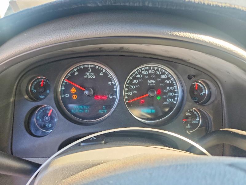 53513626 :رقم المزاد ، 1GNSCKE06BR390872 vin ، 2011 Chevrolet Suburban مزاد بيع