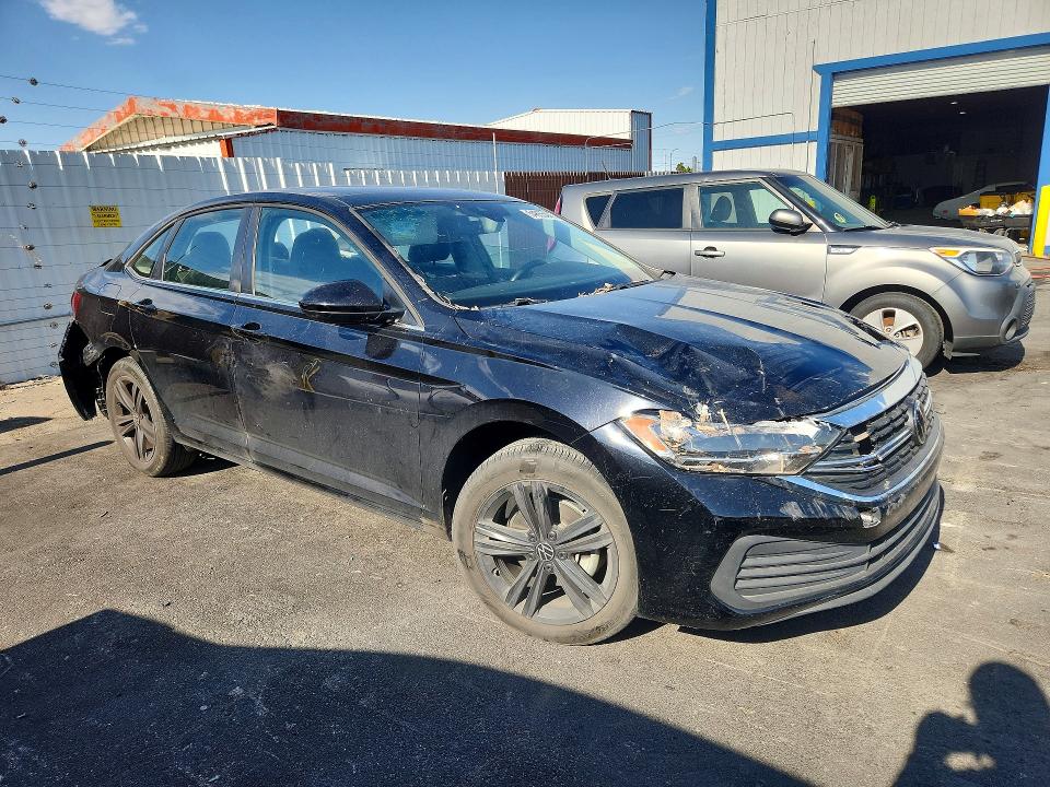 54865446 :رقم المزاد ، 3VW7M7BU0RM071945 vin ، 2024 Volkswagen Jetta مزاد بيع