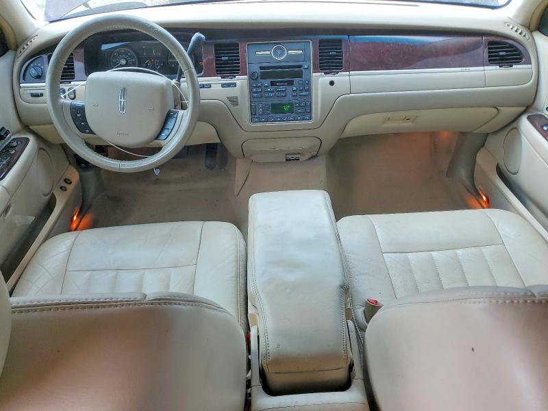 Продаж на аукціоні авто 2006 Lincoln Town Car, vin: 1LNHM81W46Y647578, номер лоту: 52145626