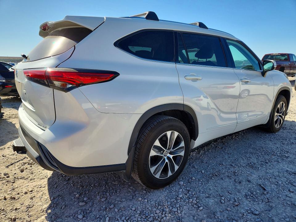 52040256 :رقم المزاد ، 5TDHZRBH5MS551589 vin ، 2021 Toyota Highlander مزاد بيع