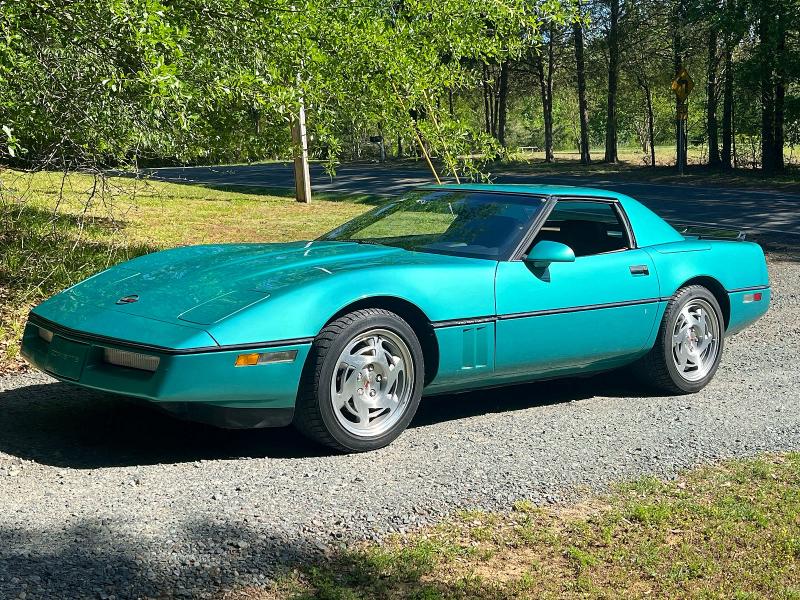 1990 Chevrolet Corvette მანქანა იყიდება აუქციონზე, vin: 1G1YY3383L5116565, აუქციონის ნომერი: 54163926