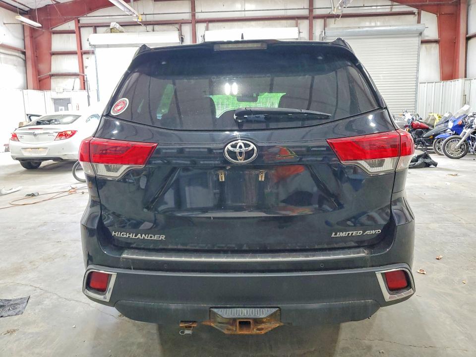 Продажа на аукционе авто 2018 Toyota Highlander, vin: 5TDDZRFH7JS912812, номер лота: 54251296