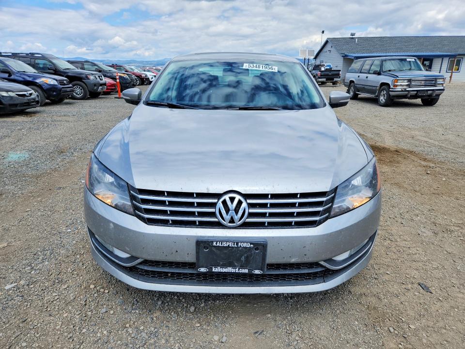 53481956 :رقم المزاد ، 1VWCN7A31DC139510 vin ، 2013 Volkswagen Passat مزاد بيع