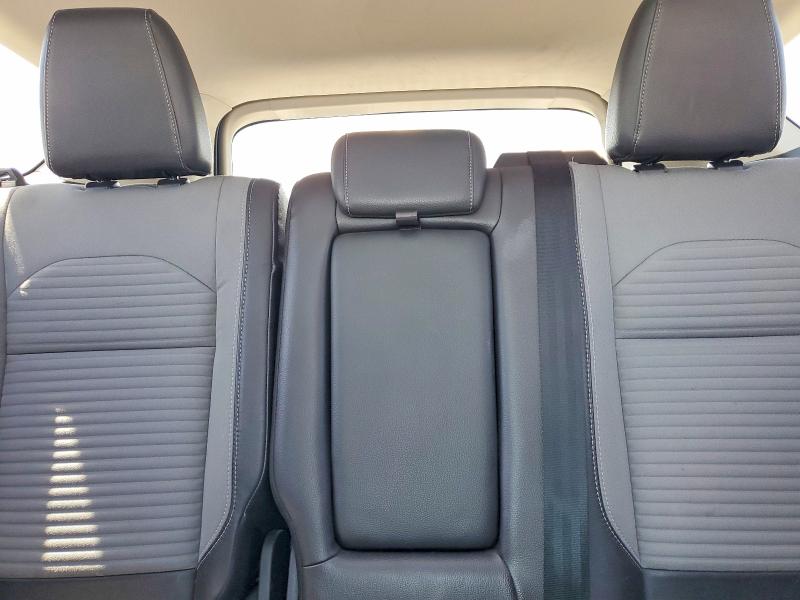Продажа на аукционе авто 2017 Ford Escape, vin: 1FMCU0JD3HUA80896, номер лота: 53905796