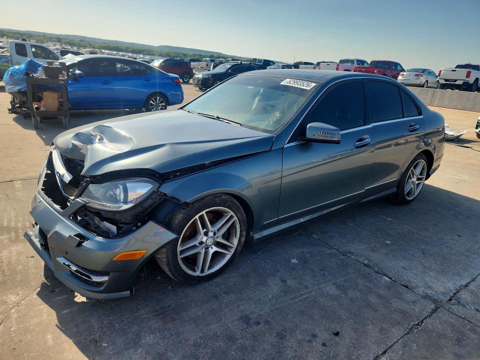 52993526 :رقم المزاد ، WDDGF8BB4CA656975 vin ، 2012 Mercedes-benz C مزاد بيع