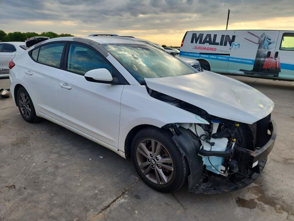 2017 Hyundai Elantra მანქანა იყიდება აუქციონზე, vin: 5NPD84LF4HH078295, აუქციონის ნომერი: 54601066