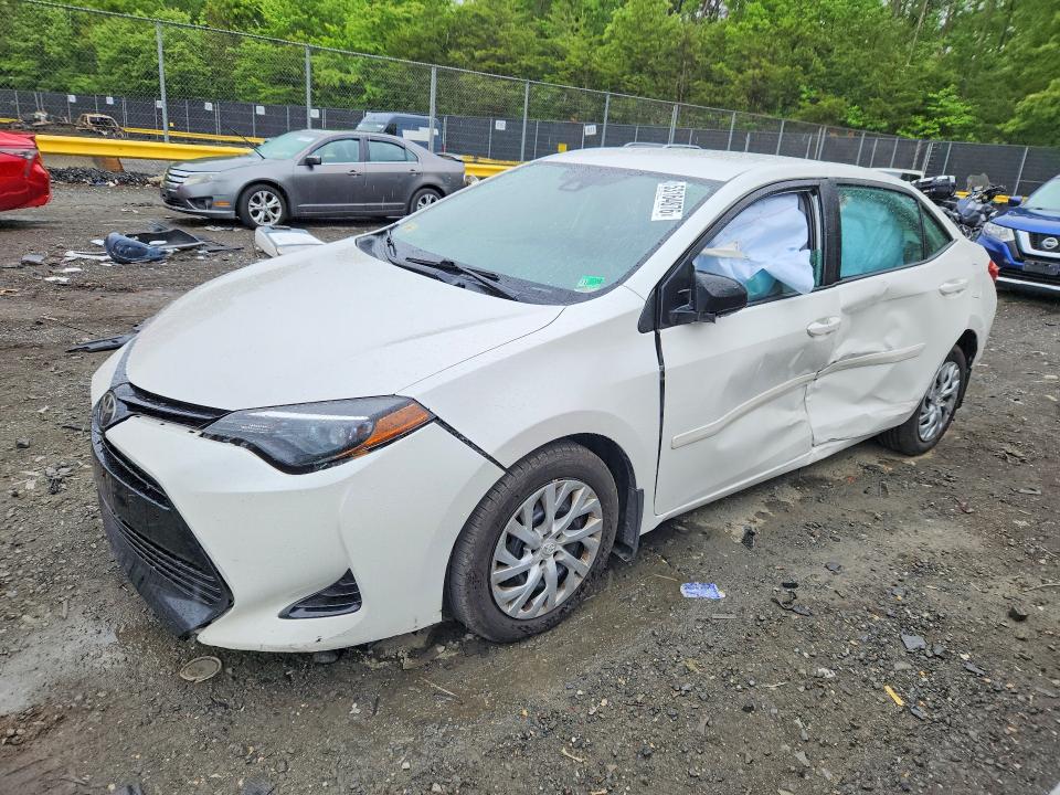 2018 Toyota Corolla მანქანა იყიდება აუქციონზე, vin: 5YFBURHE9JP800739, აუქციონის ნომერი: 53164876
