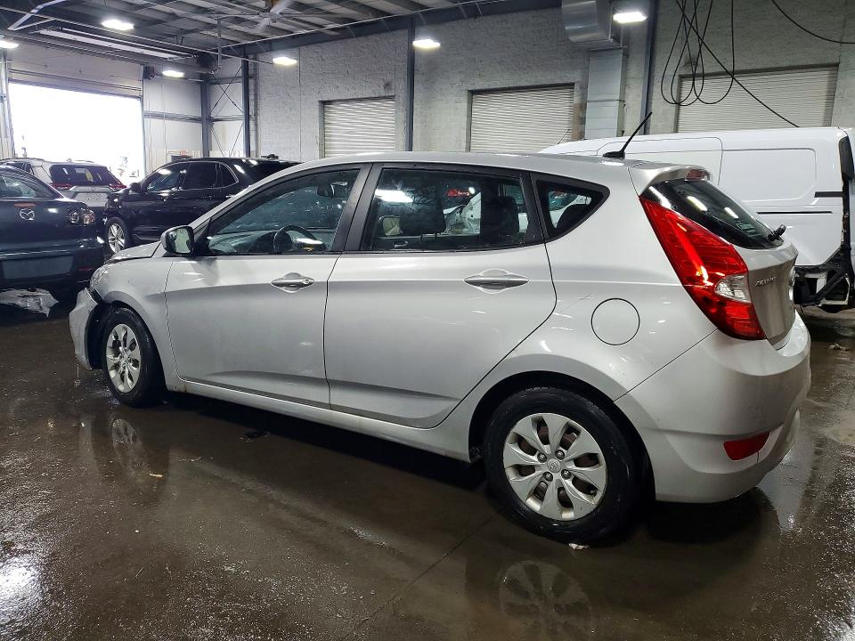 2015 Hyundai Accent მანქანა იყიდება აუქციონზე, vin: KMHCT5AE4FU201232, აუქციონის ნომერი: 53785646