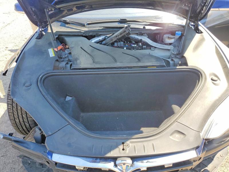 52465726 :رقم المزاد ، 5YJSA1E16GF162580 vin ، 2016 Tesla Model S مزاد بيع