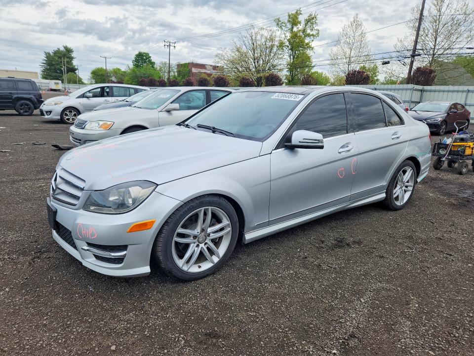 Продажа на аукционе авто 2012 Mercedes-benz C, vin: WDDGF8BBXCR209553, номер лота: 52868876