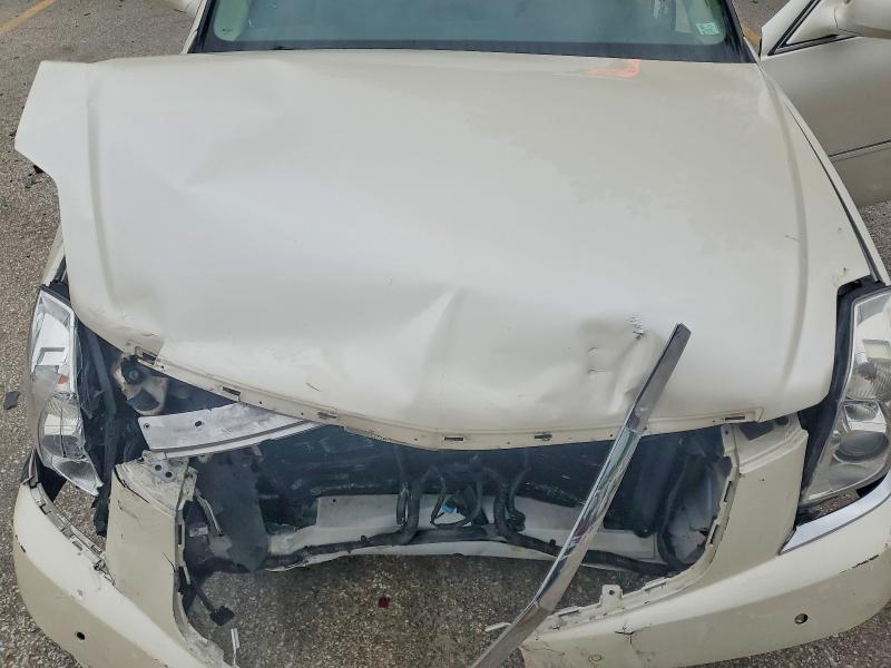 2011 Cadillac Dts მანქანა იყიდება აუქციონზე, vin: 1G6KD5E61BU131072, აუქციონის ნომერი: 53947306