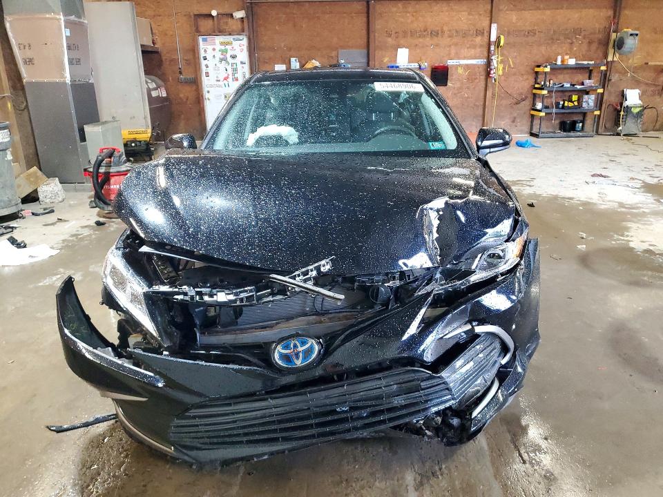 54468906 :رقم المزاد ، 4T1C31AK3MU559580 vin ، 2021 Toyota Camry مزاد بيع