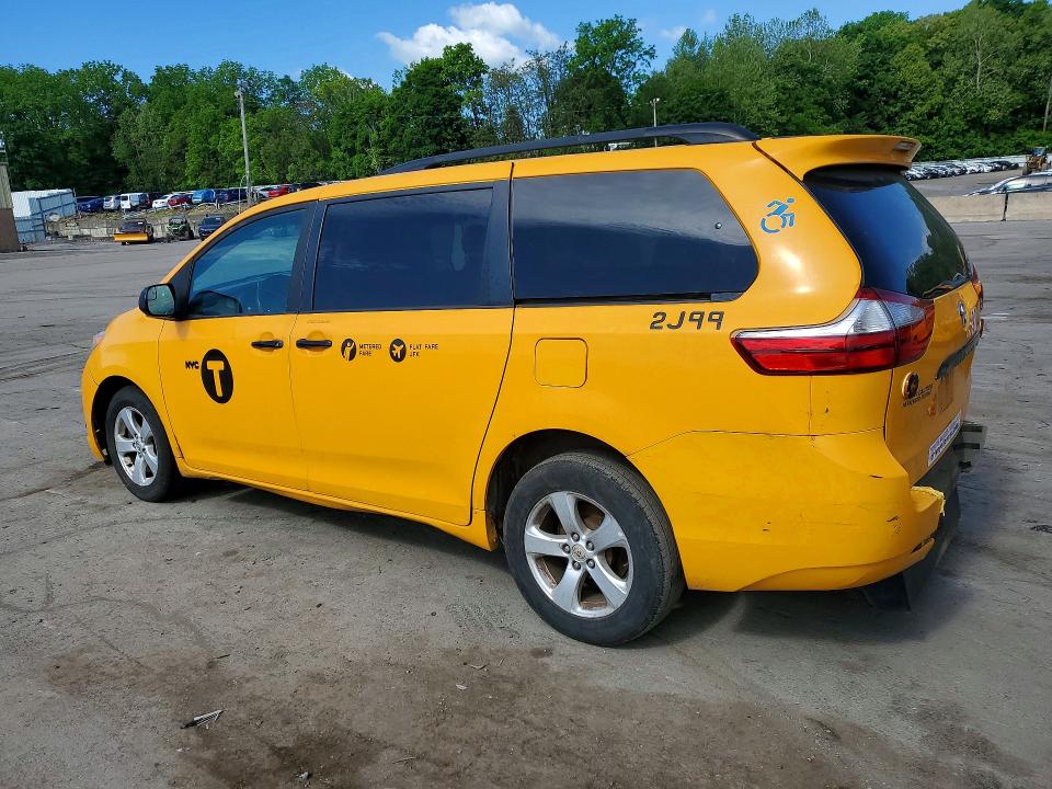 55361836 :رقم المزاد ، 5TDKZ3DC4HS876552 vin ، 2017 Toyota Sienna مزاد بيع