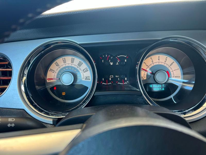 55025306 :رقم المزاد ، 1ZVBP8CH9A5118120 vin ، 2010 Ford Mustang مزاد بيع