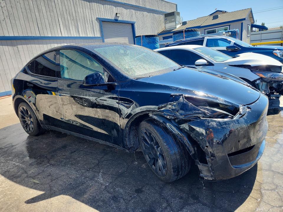 52950686 :رقم المزاد ، 7SAYGDEE7NF481130 vin ، 2022 Tesla Model Y مزاد بيع