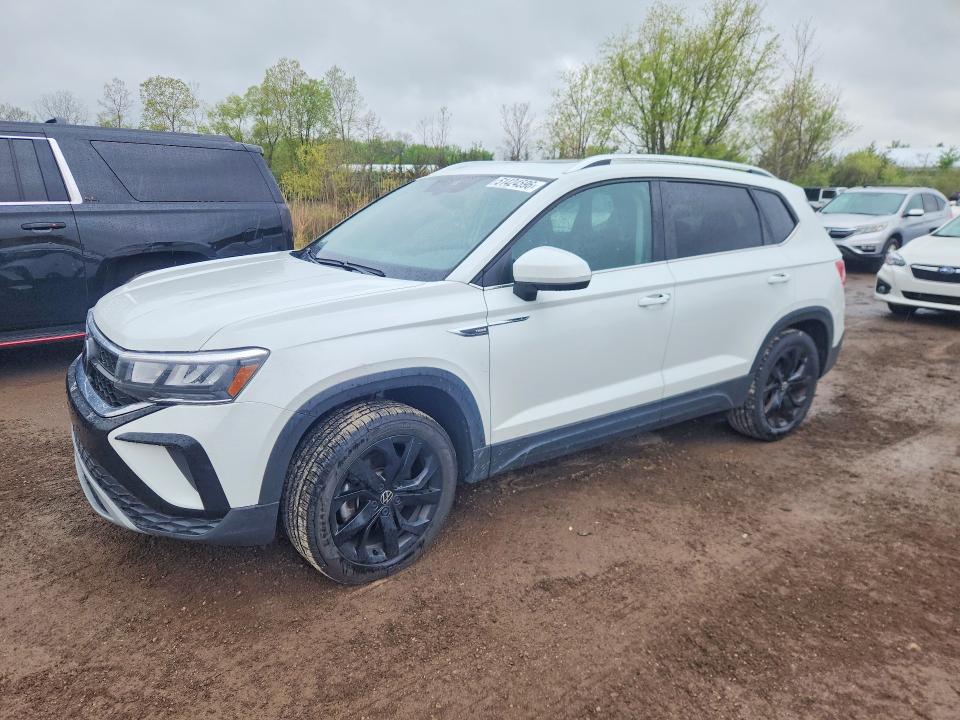51424596 :رقم المزاد ، 3VVPX7B21NM088774 vin ، 2022 Volkswagen Taos مزاد بيع