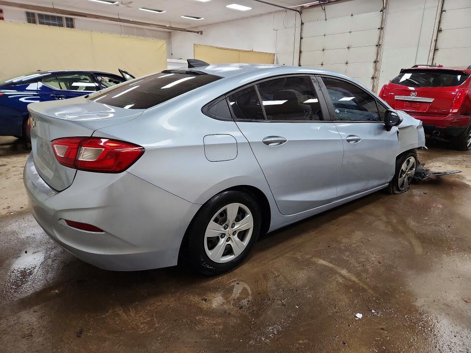 2017 Chevrolet Cruze მანქანა იყიდება აუქციონზე, vin: 1G1BC5SM8H7274359, აუქციონის ნომერი: 52302916
