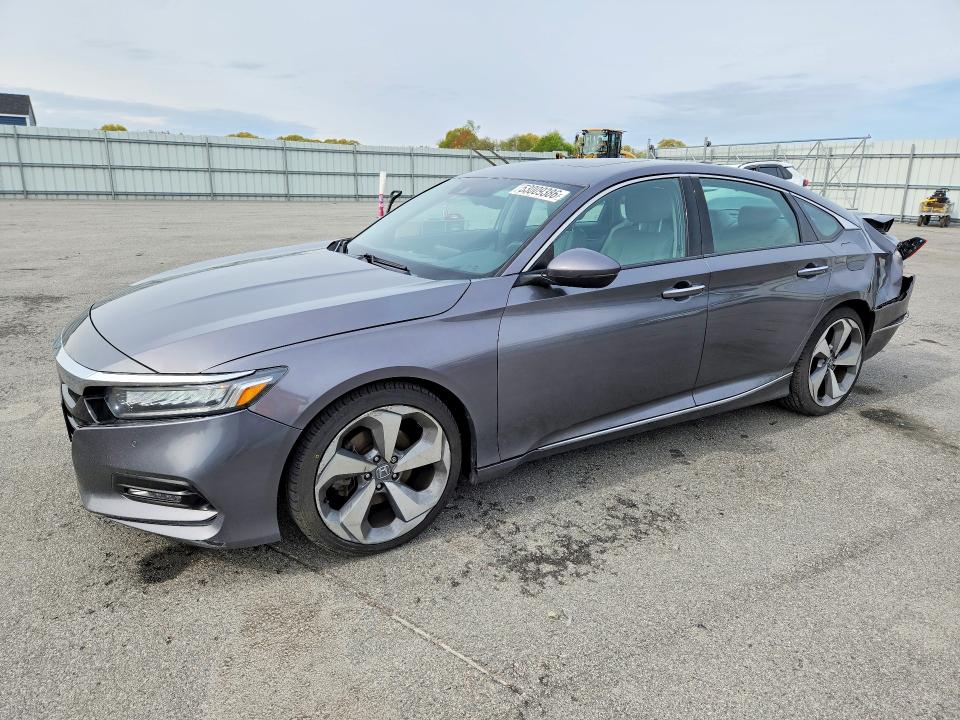 53009386 :رقم المزاد ، 1HGCV2F95JA038305 vin ، 2018 Honda Accord مزاد بيع