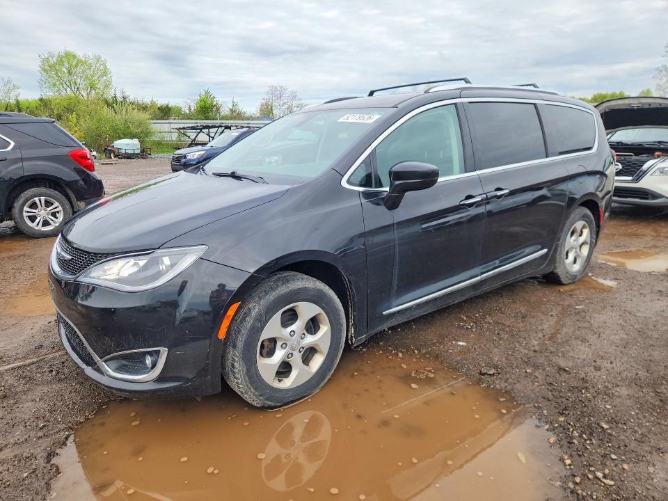 52179526 :رقم المزاد ، 2C4RC1EG5HR757780 vin ، 2017 Chrysler Pacifica مزاد بيع