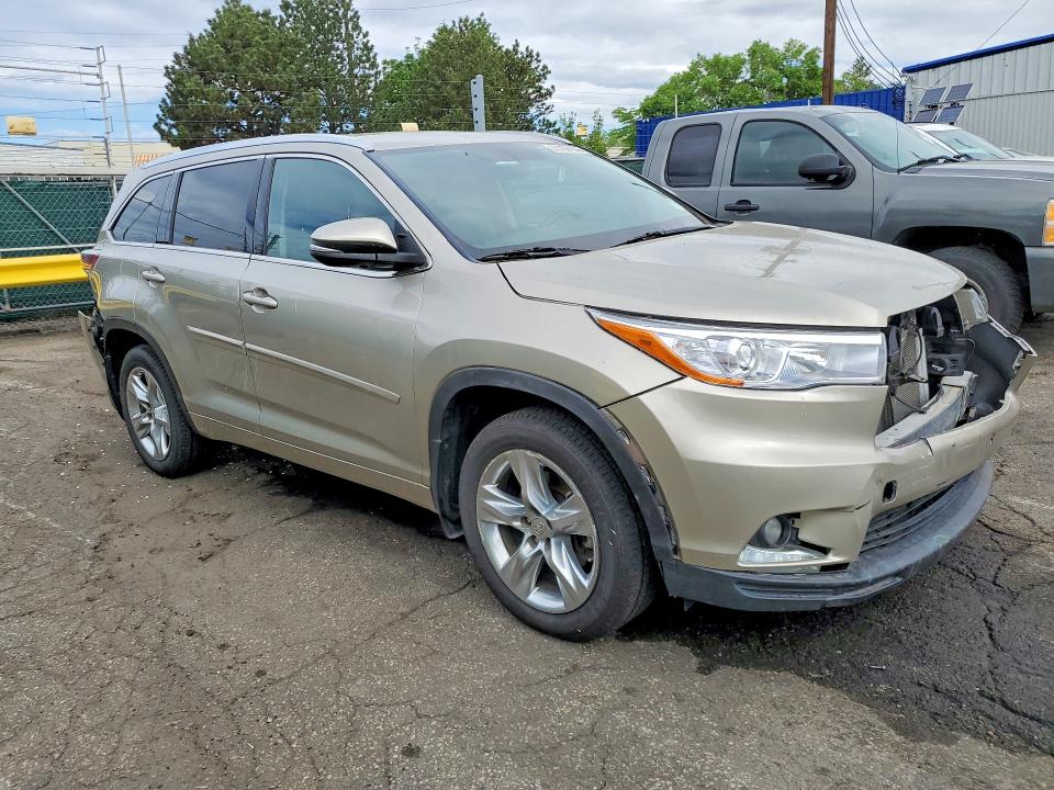 53759156 :رقم المزاد ، 5TDDKRFH9FS208137 vin ، 2015 Toyota Highlander مزاد بيع