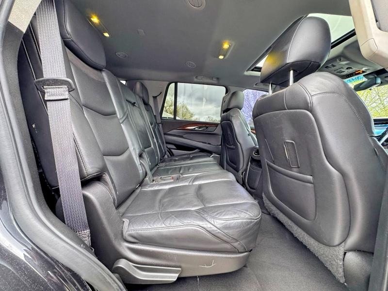 52432276 :رقم المزاد ، 1GYS4BKJ4KR364476 vin ، 2019 Cadillac Escalade مزاد بيع