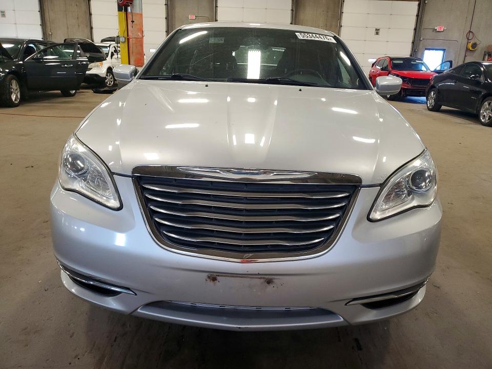 2011 Chrysler 200 მანქანა იყიდება აუქციონზე, vin: 1C3BC1FB3BN589487, აუქციონის ნომერი: 55344476