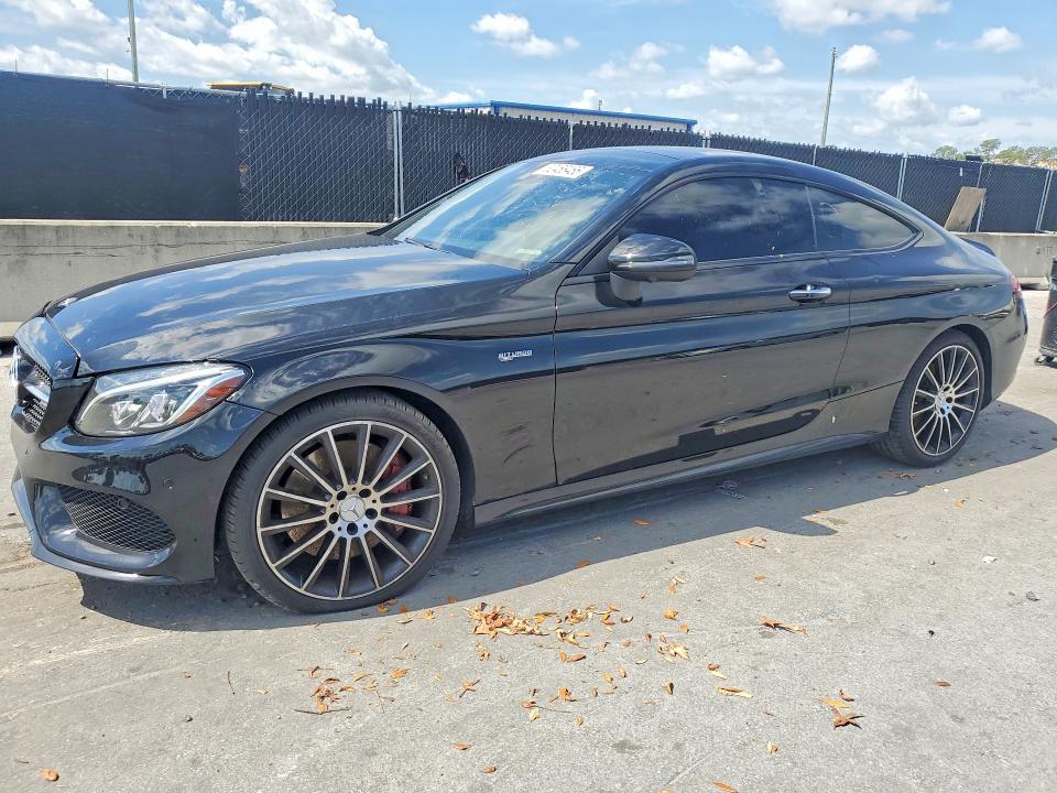 52468486 :رقم المزاد ، WDDWJ6EB8HF523463 vin ، 2017 Mercedes-benz C مزاد بيع