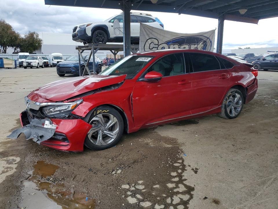 Продажа на аукционе авто 2018 Honda Accord, vin: 1HGCV1F58JA208969, номер лота: 55443636