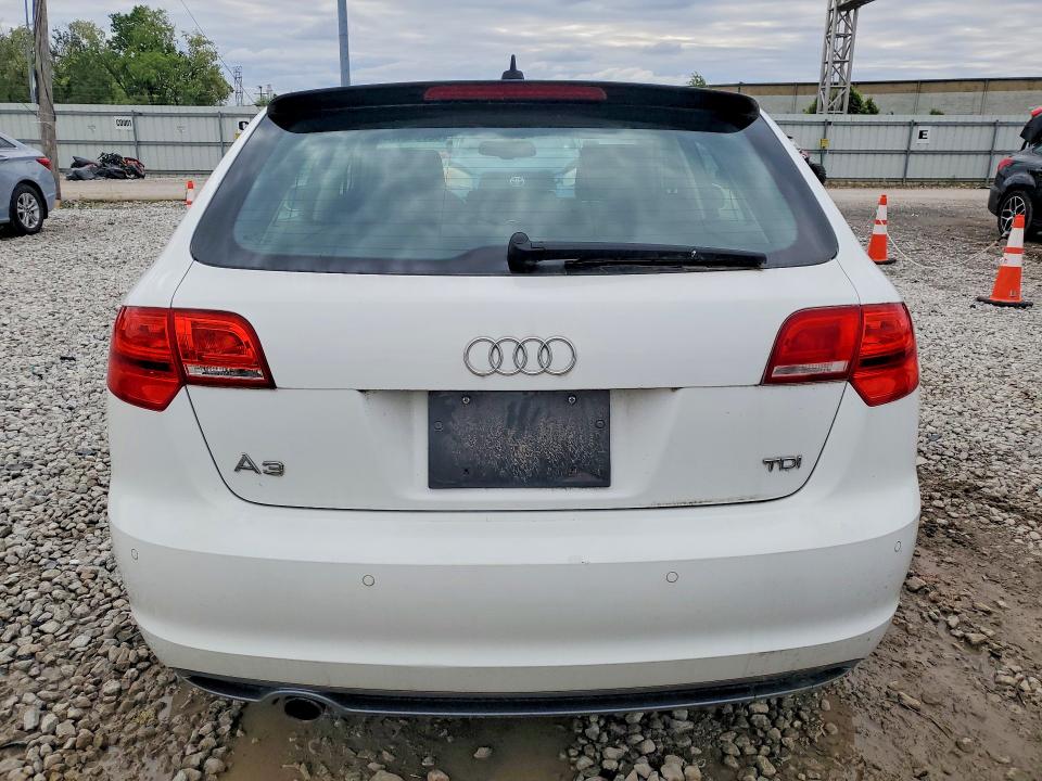 Aukcja sprzedaży 2011 Audi A3, vin: WAUKJAFM5BA025900, numer aukcji: 52704276