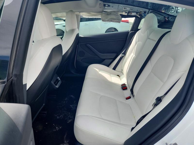 53011336 :رقم المزاد ، 5YJ3E1EA0NF111002 vin ، 2022 Tesla Model 3 مزاد بيع