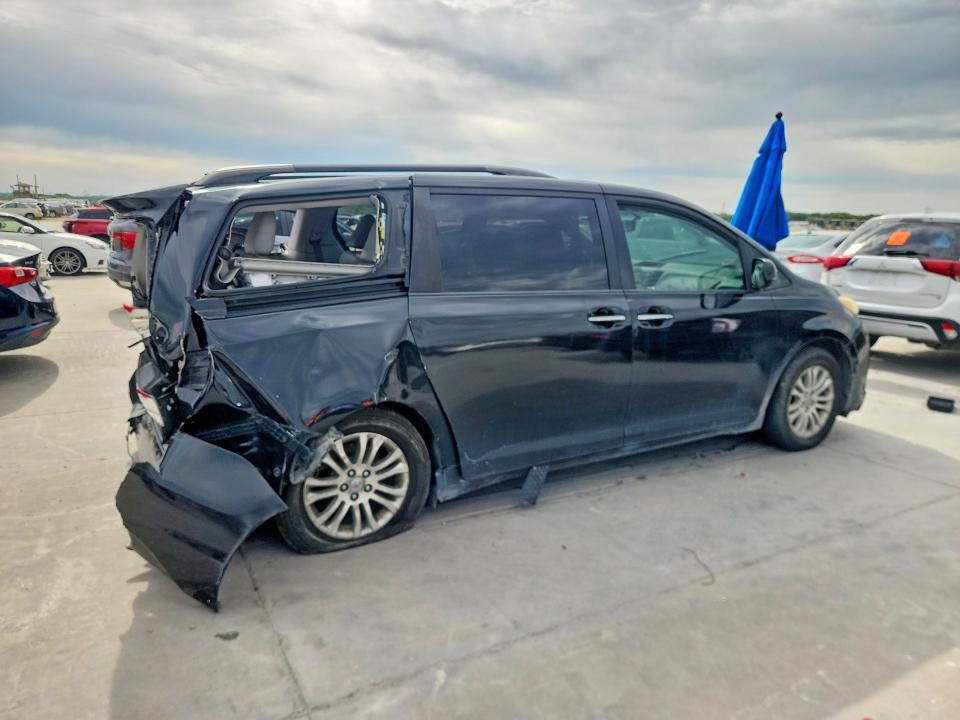 Продажа на аукционе авто 2011 Toyota Sienna, vin: 5TDYK3DC2BS120627, номер лота: 53647956