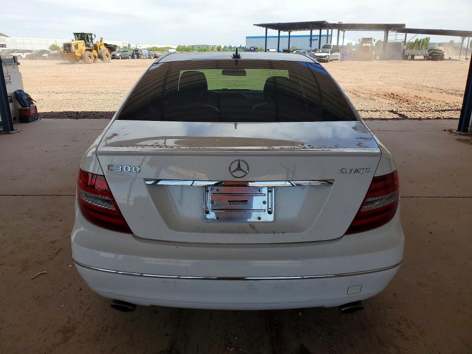 2014 Mercedes-benz C მანქანა იყიდება აუქციონზე, vin: WDDGF8AB4EG178543, აუქციონის ნომერი: 55429356