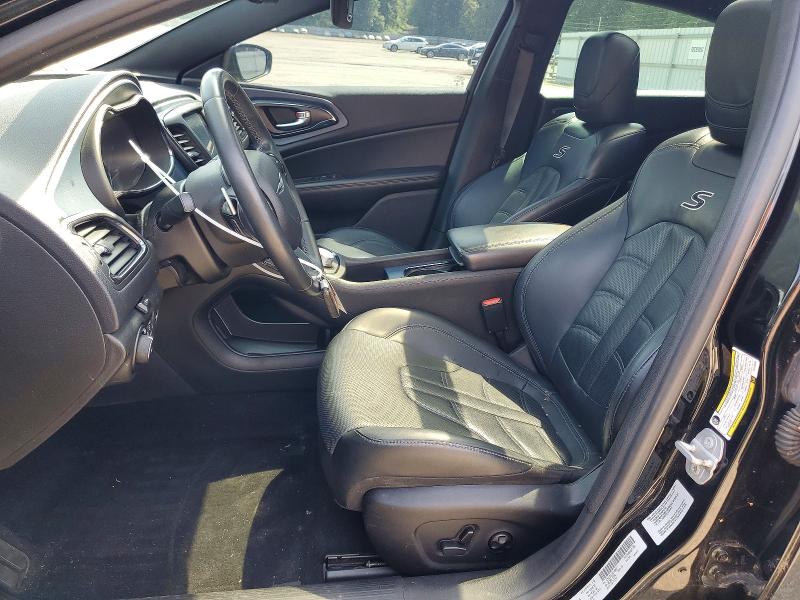 54527786 :رقم المزاد ، 1C3CCCDG1FN718069 vin ، 2015 Chrysler 200 مزاد بيع
