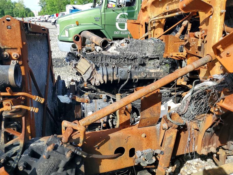 53274086 :رقم المزاد ، 4V4WC9EH7MN280727 vin ، 2021 Volvo Vnr مزاد بيع
