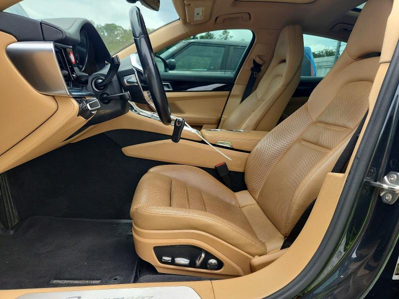 54833616 :رقم المزاد ، WP0AA2A72JL115885 vin ، 2018 Porsche Panamera مزاد بيع