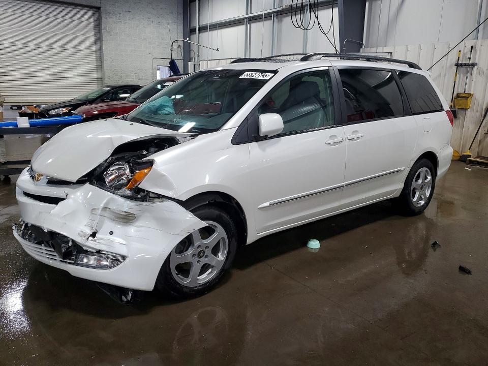 Продажа на аукционе авто 2004 Toyota Sienna, vin: 5TDZA22CX4S069711, номер лота: 53021796