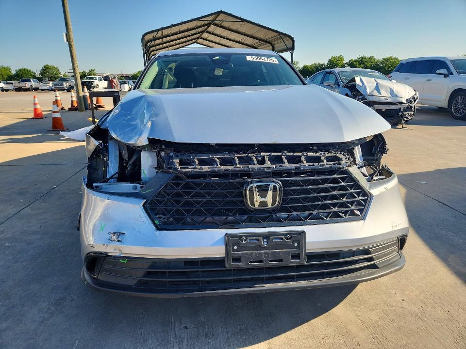 Продажа на аукционе авто 2025 Honda Accord, vin: 1HGCY1F49SA033275, номер лота: 53082736