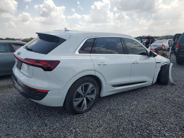 2024 Audi Q8 E-tron მანქანა იყიდება აუქციონზე, vin: WA15AAGE5RB032111, აუქციონის ნომერი: 53883006