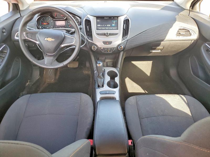 54631576 :رقم المزاد ، 1G1BC5SM0J7238378 vin ، 2018 Chevrolet Cruze مزاد بيع
