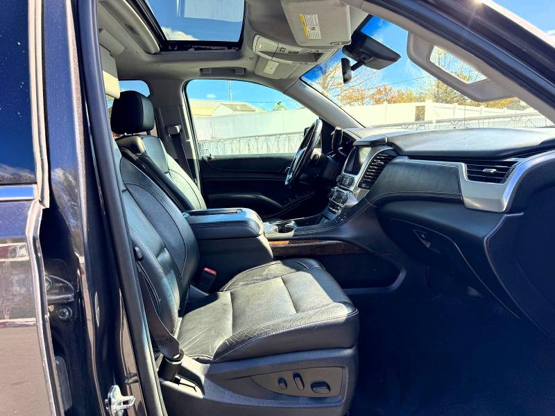 52447706 :رقم المزاد ، 1GNSKHKC7HR354038 vin ، 2017 Chevrolet Suburban مزاد بيع
