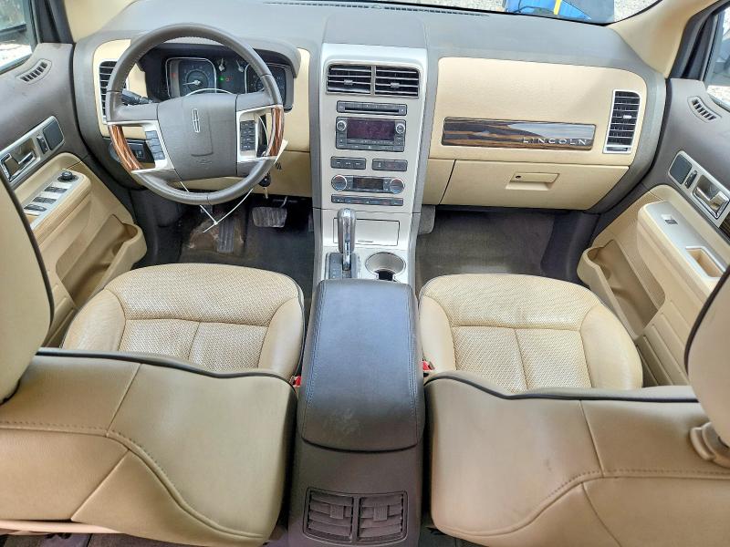 52584056 :رقم المزاد ، 2LMDJ8JC0ABJ13128 vin ، 2010 Lincoln Townhouse Mkx مزاد بيع