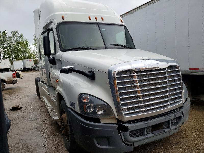 Продажа на аукционе авто 2016 Freigliner Cascadia 125, vin: 1FUJGLD5XGLHE3661, номер лота: 52048226