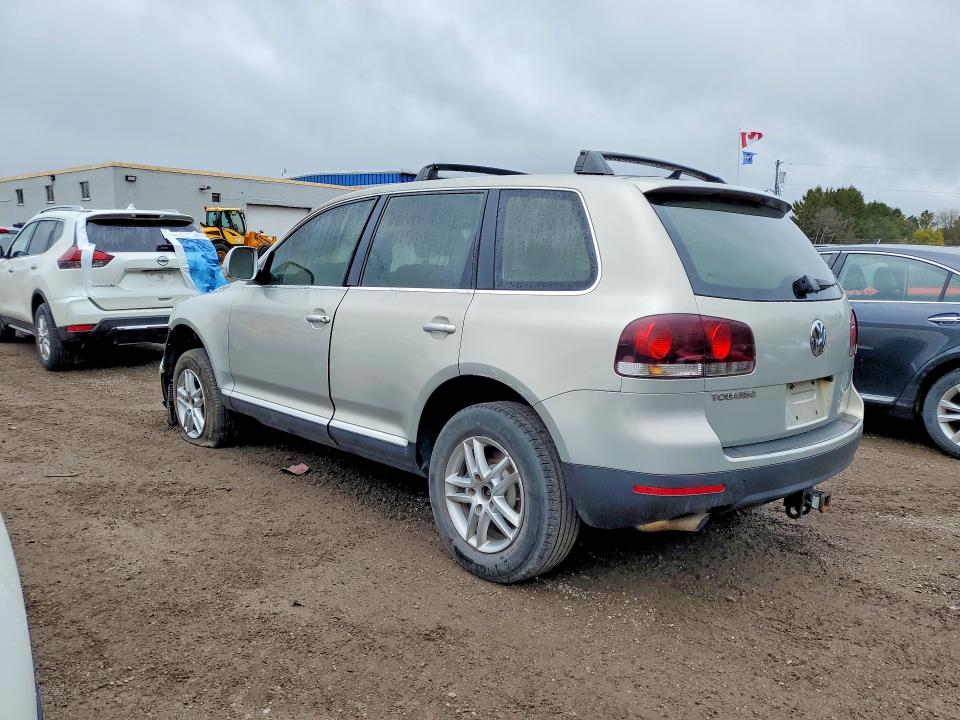 2010 Volkswagen Touareg მანქანა იყიდება აუქციონზე, vin: WVGFK6A96AD002782, აუქციონის ნომერი: 53200036