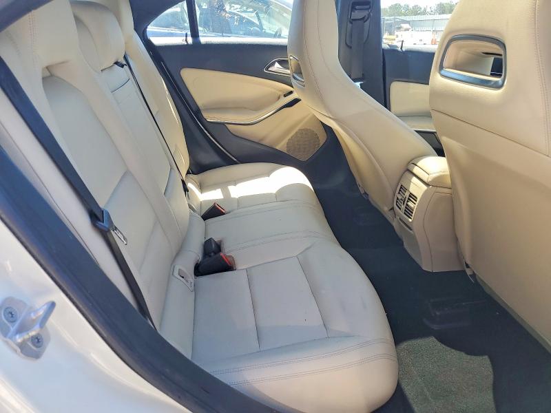 52208336 :رقم المزاد ، WDDSJ4GB1JN543209 vin ، 2018 Mercedes-benz Cla مزاد بيع