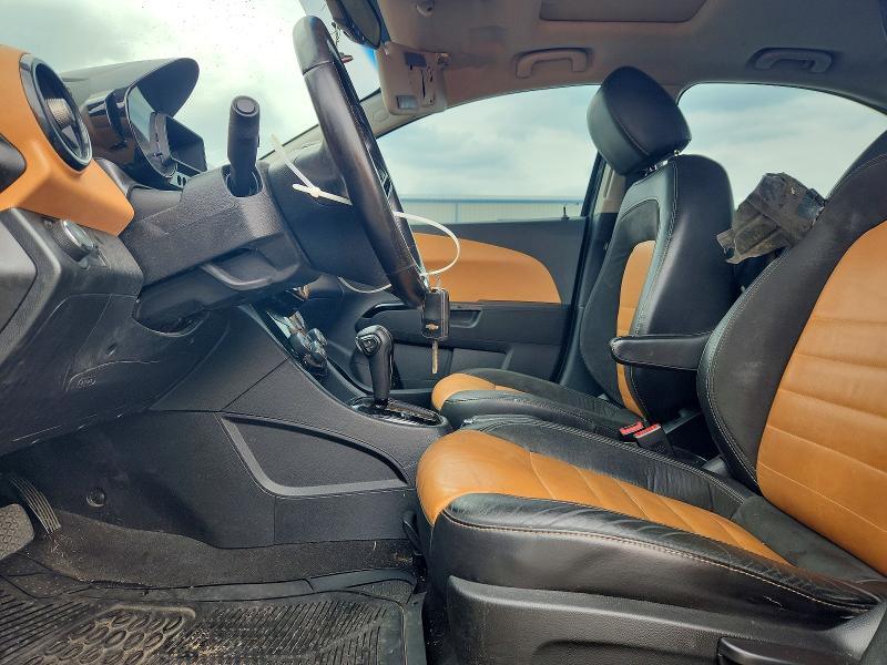 52484276 :رقم المزاد ، 1G1JE5SB2F4174650 vin ، 2015 Chevrolet Sonic مزاد بيع