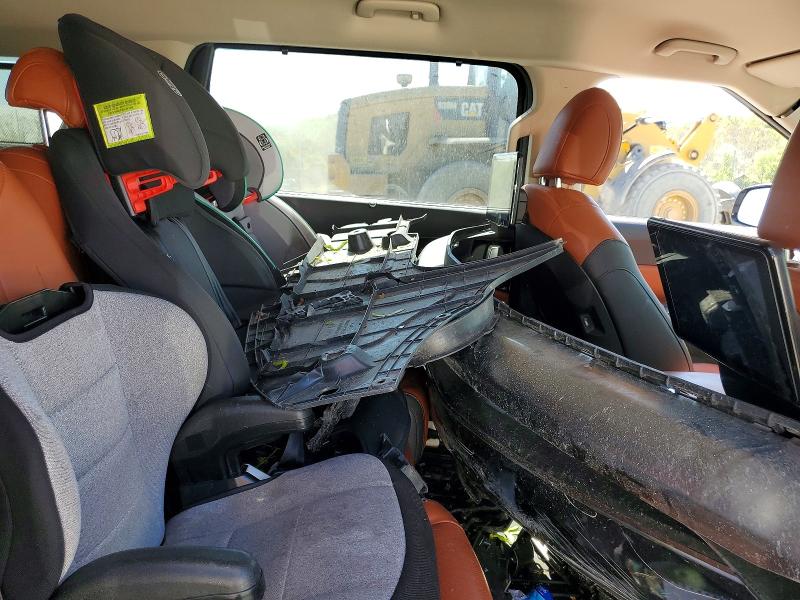 2023 Kia Carnival მანქანა იყიდება აუქციონზე, vin: KNDNE5H32P6291921, აუქციონის ნომერი: 52477636