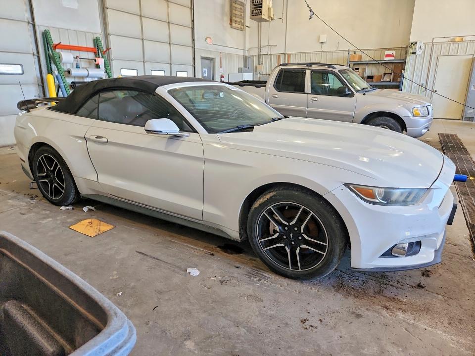 53240386 :رقم المزاد ، 1FATP8UH0G5216893 vin ، 2016 Ford Mustang مزاد بيع